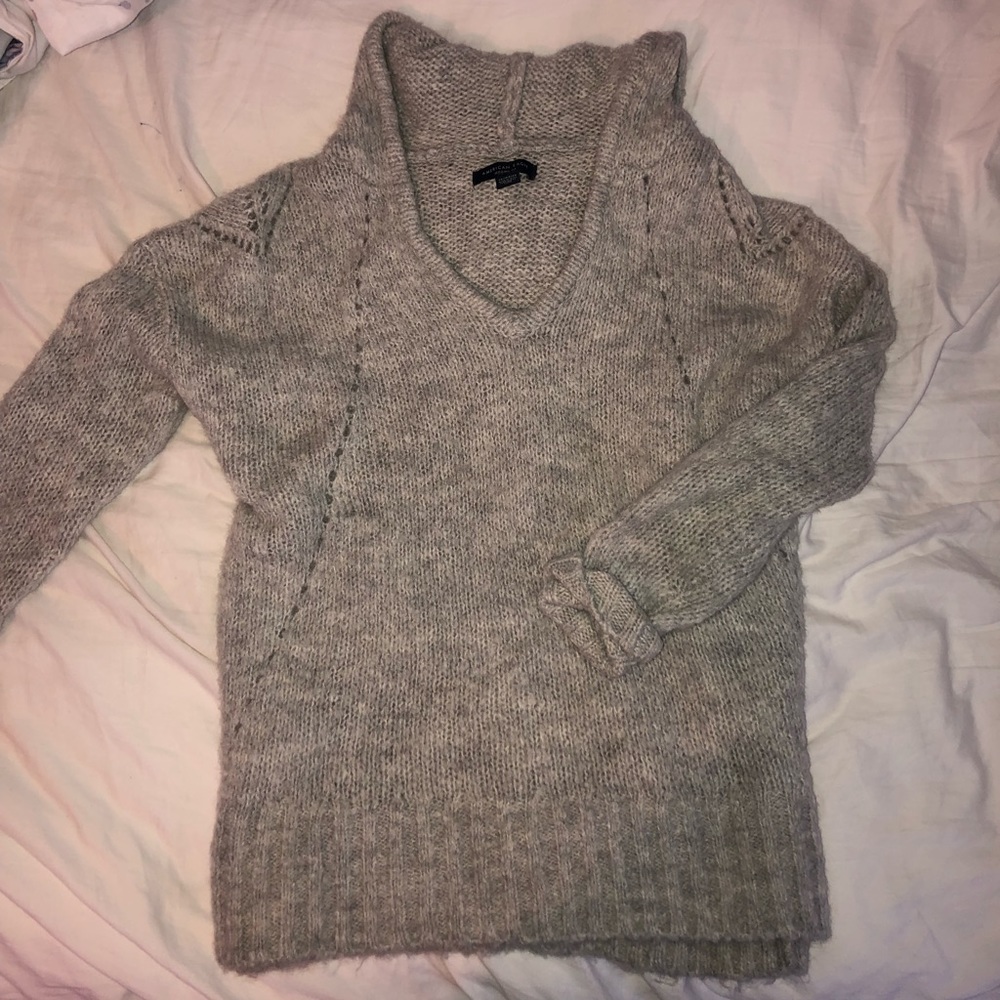 American Eagle Gray Knit Sweater